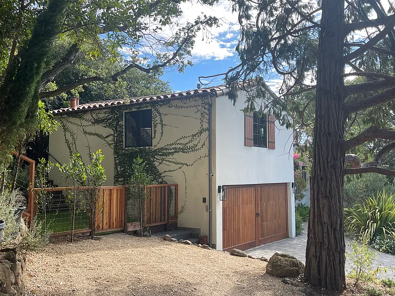 301 Alameda De Las Pulgas #A — Photo 23