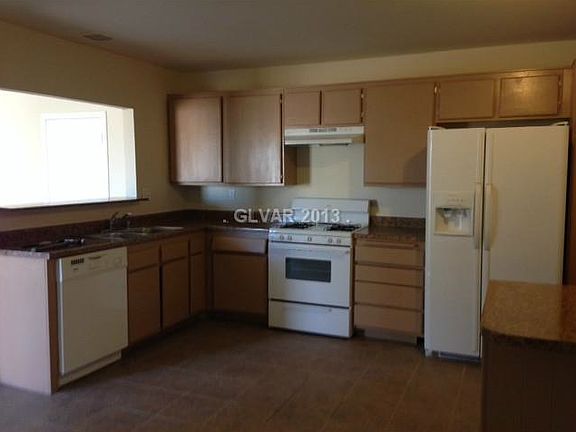 3rd image of 2570 Oak Glen Way