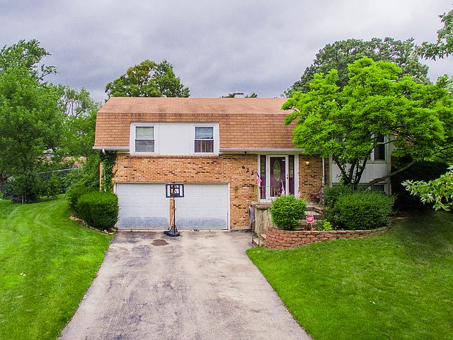 1st image of 622 Derbyshire Ln
