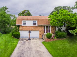 622 Derbyshire Ln, Bolingbrook, IL 60440