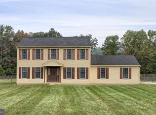118 Natures Rd, Pine Grove, PA 17963