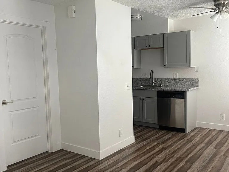 248 Boulder Creek Dr — Photo 1