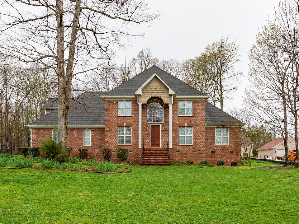 1st image of 4303 Myrtle Grove Dr