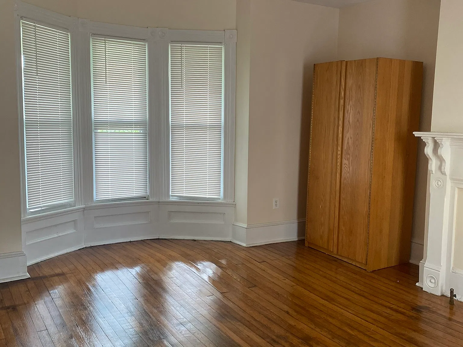 3 bed, 2488 sqft, $2,450 — Photo 4