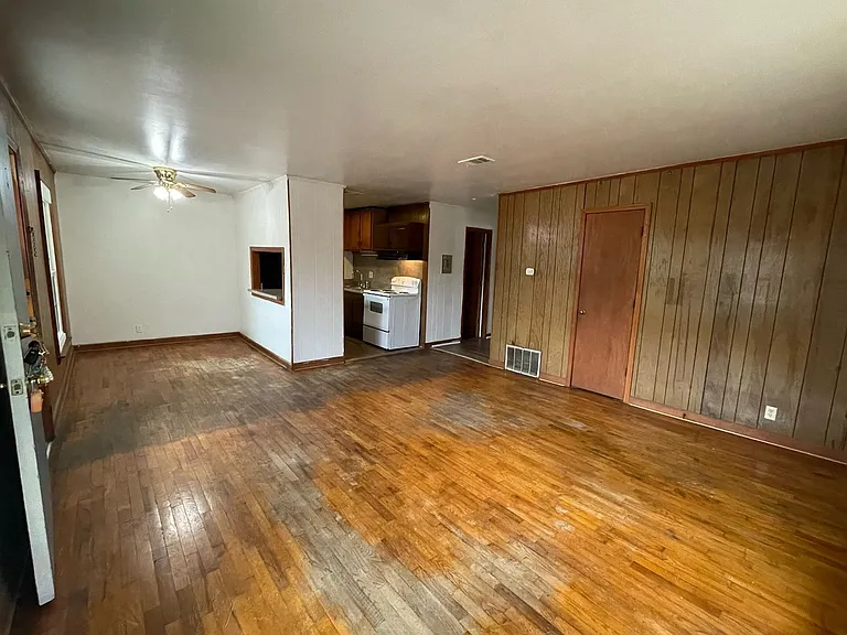 205 Audubon Dr — Photo 2