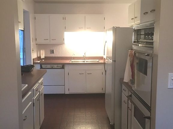 3rd image of 1536 N Kaspar Ave