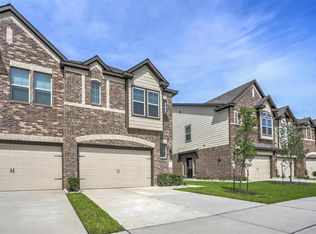 3315 Rainflower Springs Ln, Rosenberg, TX 77471
