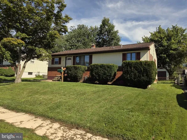 128 W Edinburgh Dr, New Castle, DE 19720