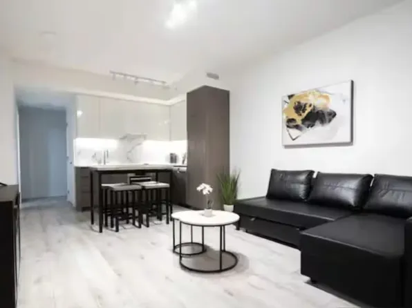 10626 City Pkwy #1810, Surrey, BC V3T 4C3