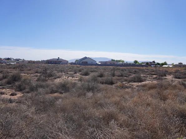 612 Rainbow Blvd NE, Rio Rancho, NM 87124