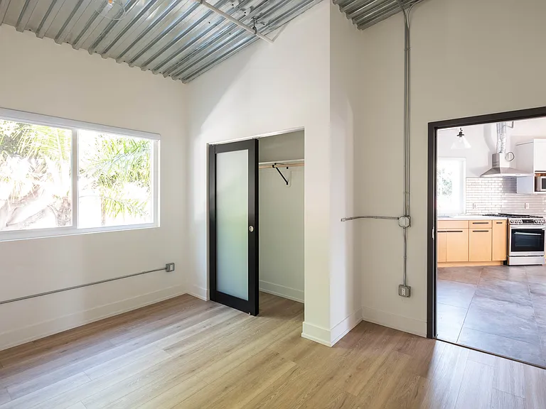 605 S Pacific Ave #202 — Photo 5
