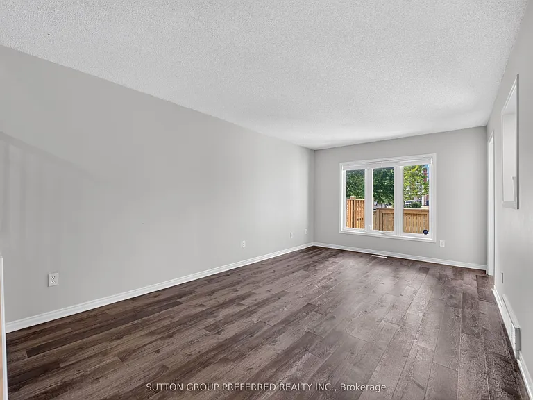 185 N Centre St #7 — Photo 10