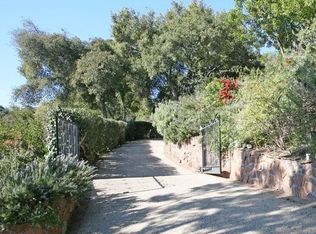 4019 Hampstead Rd, La Canada Flintridge, CA 91011