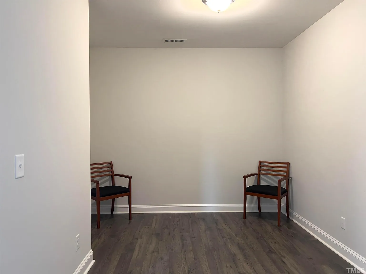 3 bed, 3.5 bath, 2245 sqft, $2,295 — Photo 4
