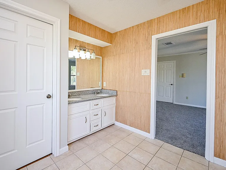 12011 Autumn Creek Dr — Photo 30