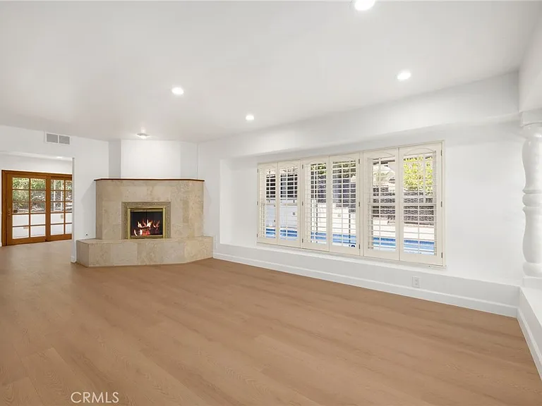 22204 Avenue San Luis — Photo 6