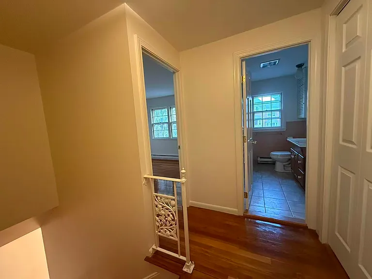 60 Lake St #I — Photo 9