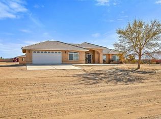 5923 Lindero Rd, Phelan, CA 92371