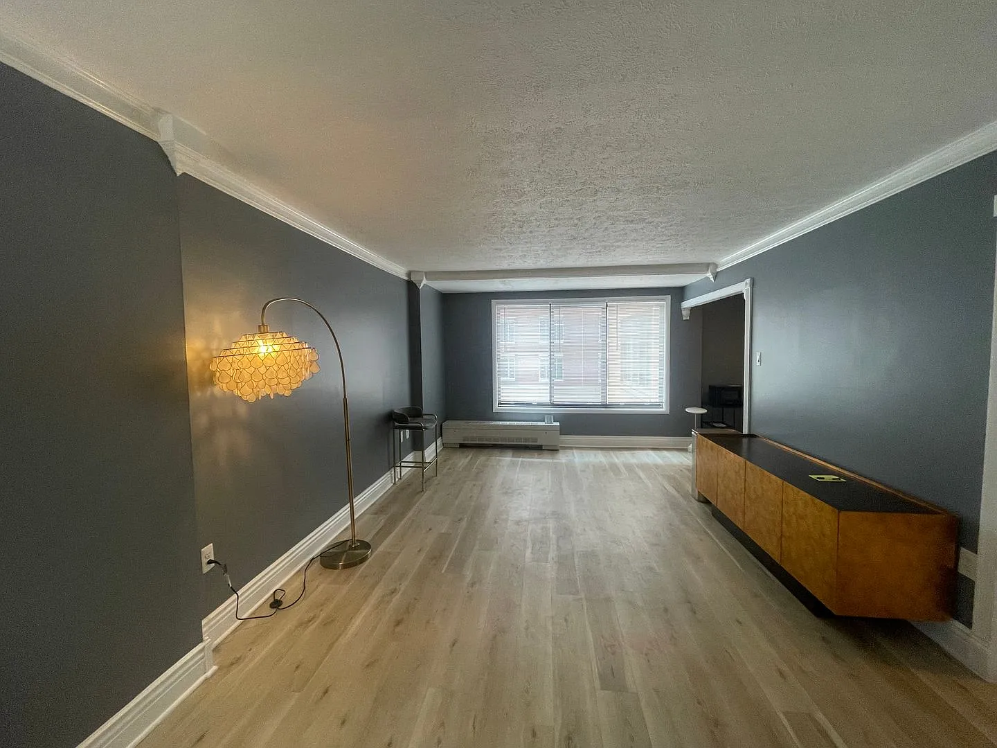 Logan Circle Spacious Efficiency w/Full Bath, All Utilities Included, Pool and 24 Hour Concierge — Photo 2