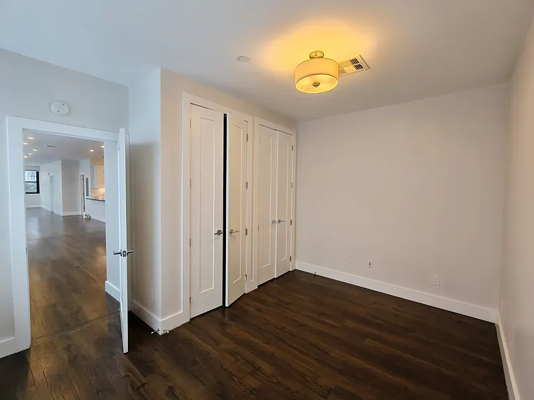 48 Eagle St #1-307 — Photo 10