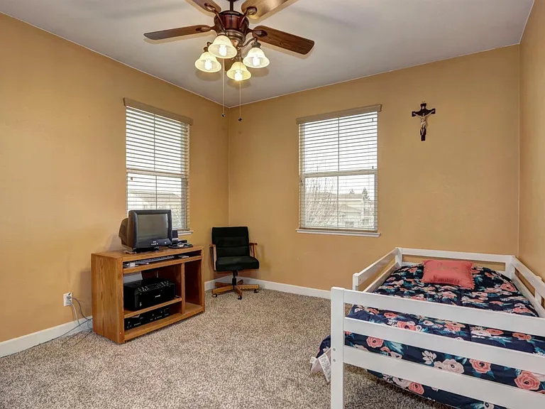 1817 Redondo Rd — Photo 27