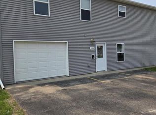 685 Camp St, Platteville, WI 53818