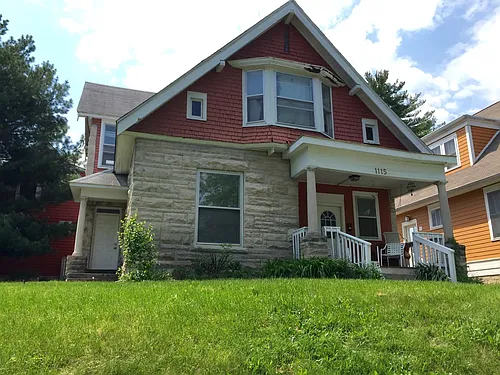 1115 N College Photo 1