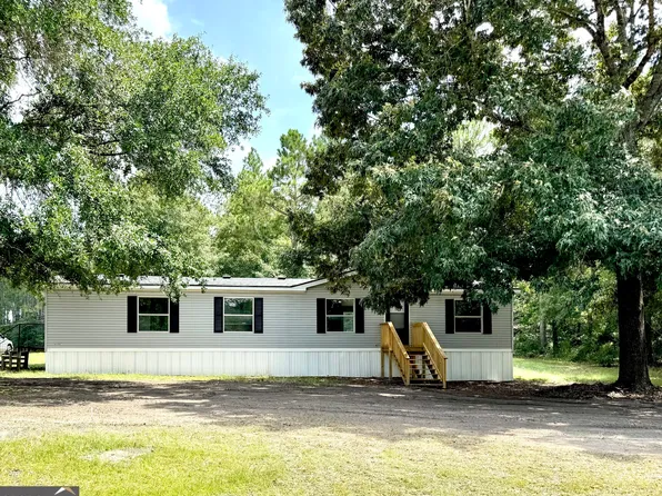 70 Shady Oaks Rd, Eastman, GA 31023