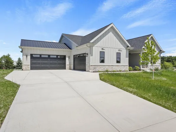 6854 Karolina Way, Sun Prairie, WI 53590