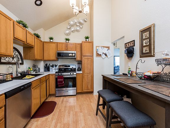 5th image of 2683 N Augusta Dr