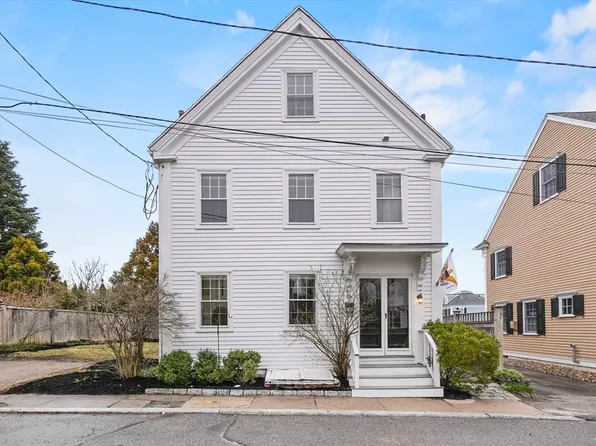 18 Ship St, Newburyport, MA 01950