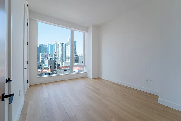 Rented by Compass | media 12