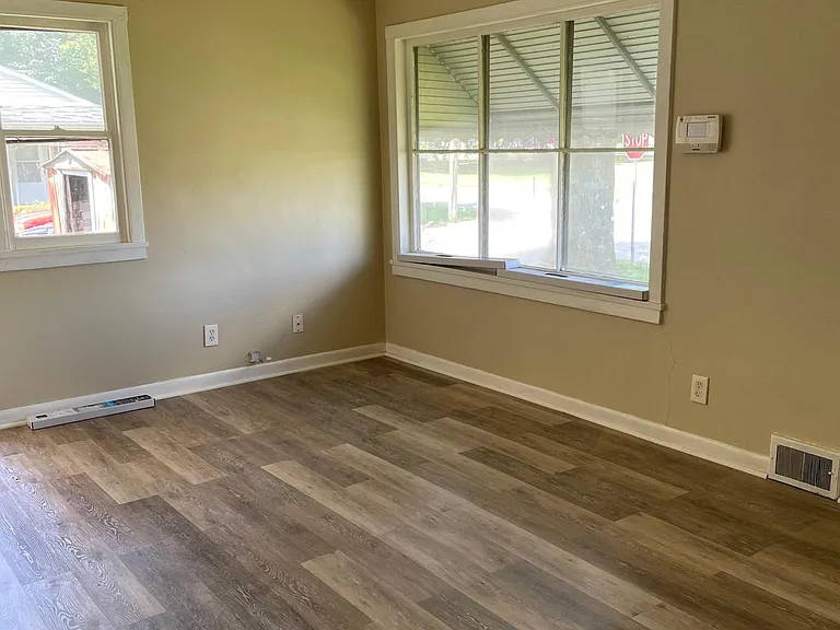 33812 Calumet Ct — Photo 10