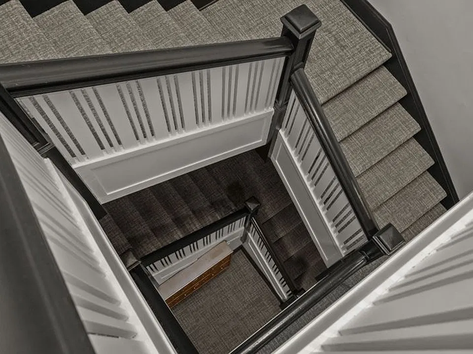 Building Photo 5