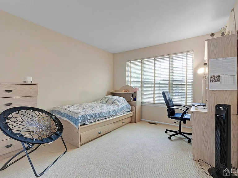 303 Pheasant Run — Photo 34