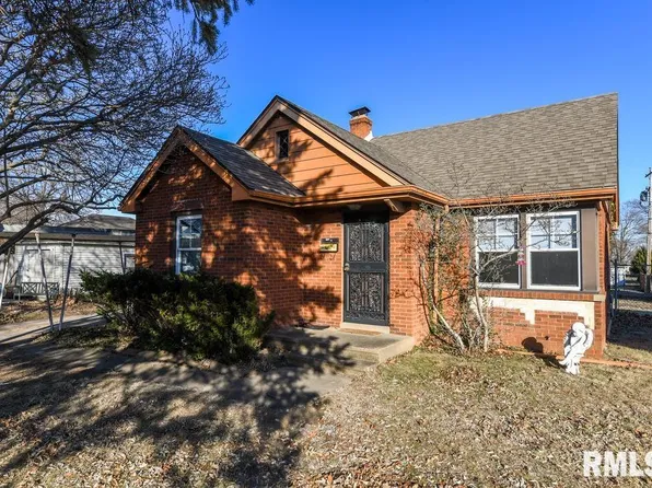 1220 N Cutright St, Chillicothe, IL 61523