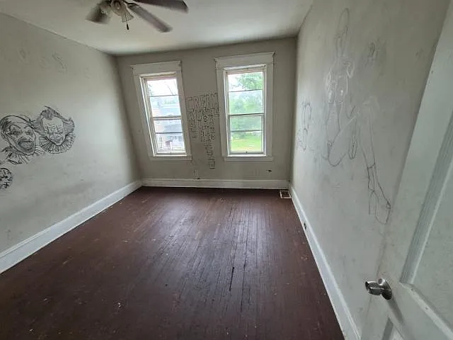 3 bed, 1000 sqft, $750 — Photo 2