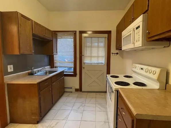 1 Washington Ave #4, Beacon, NY 12508