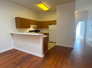 14 W State St APT 5, Savannah, GA 31401
