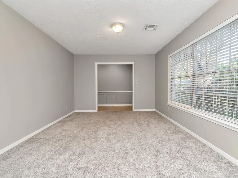 12526 Hazelwood Ln — Photo 16