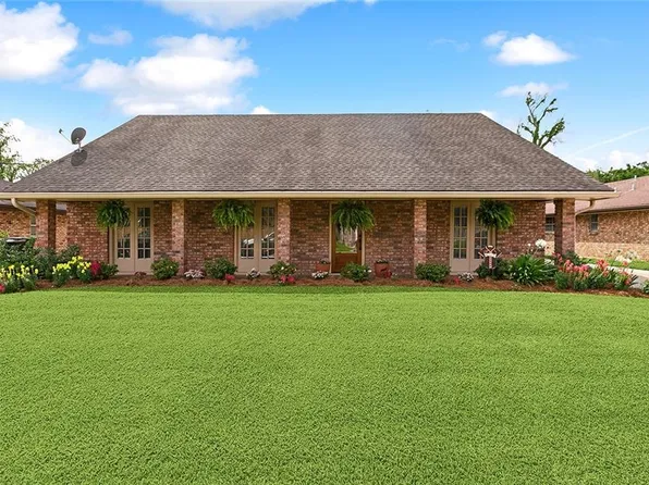 120 Gravolet St, Belle Chasse, LA 70037