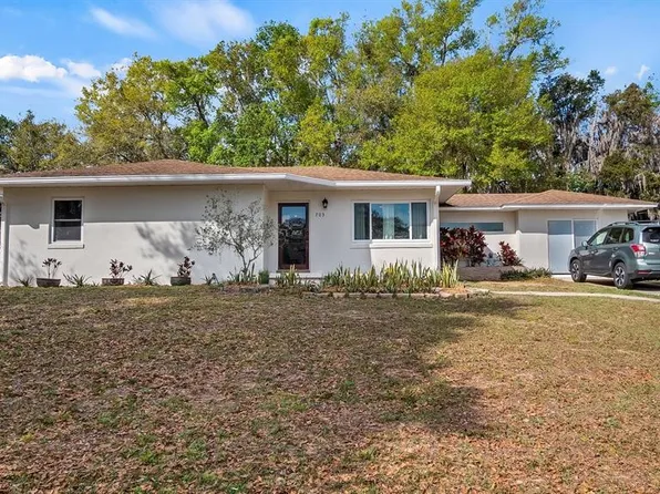 703 S Lakeshore Blvd, Howey In The Hills, FL 34737