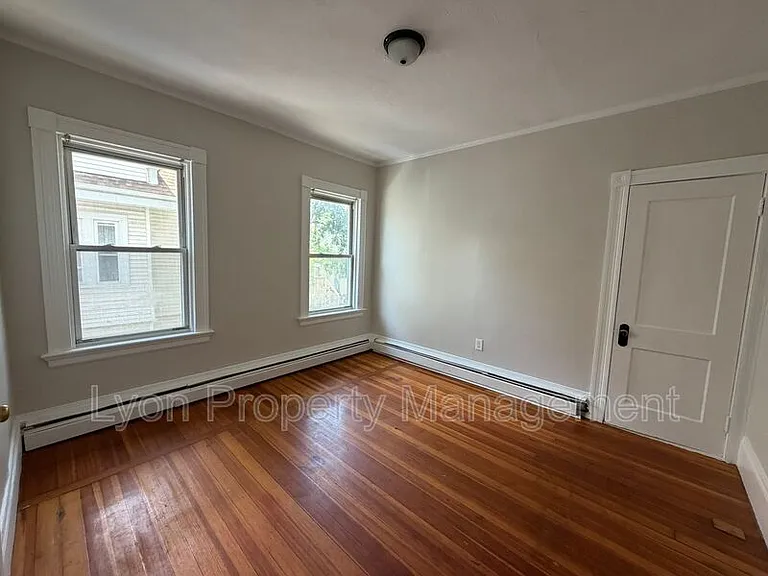 15 Woodman St #2 — Photo 4