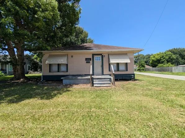 1102 Dallas St, Port Neches, TX 77651