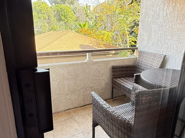 714 E Garfield Ave, Glendale, CA 91205