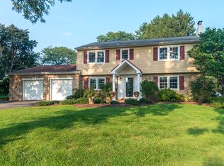 231 Sweetbriar Dr, Warminster, PA 18974