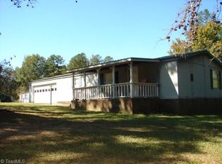 1712 Staleys Farm Rd, Asheboro, NC 27205