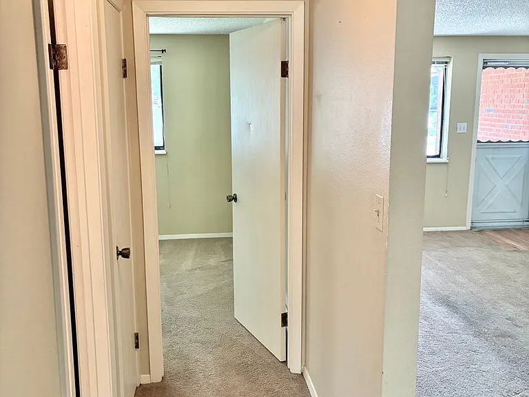 2204-2206 Albany Ct — Photo 13