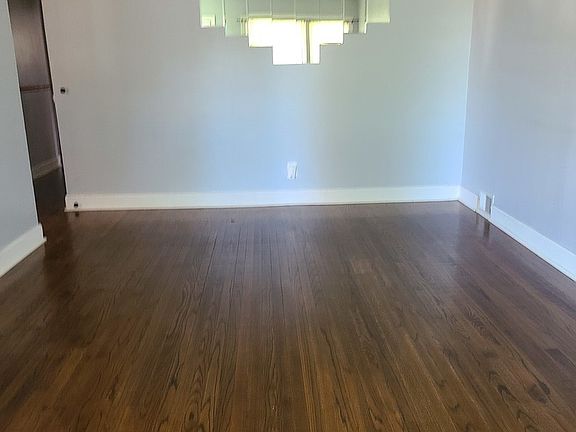 5th image of 14439 S Hoxie Ave