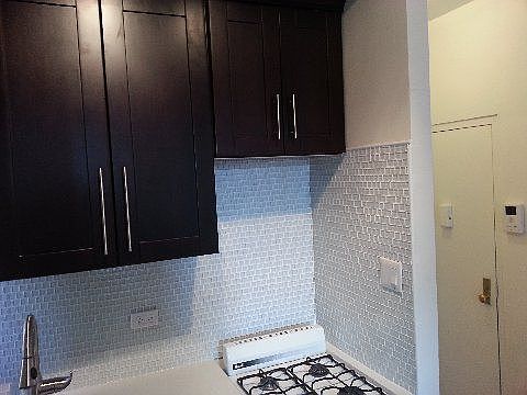 4th image of 38 Orchard St Frnt 1